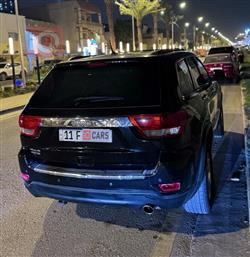 جیپ گراند شیرۆکی